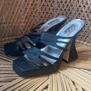 Vintage Early 2000s Flare Heels